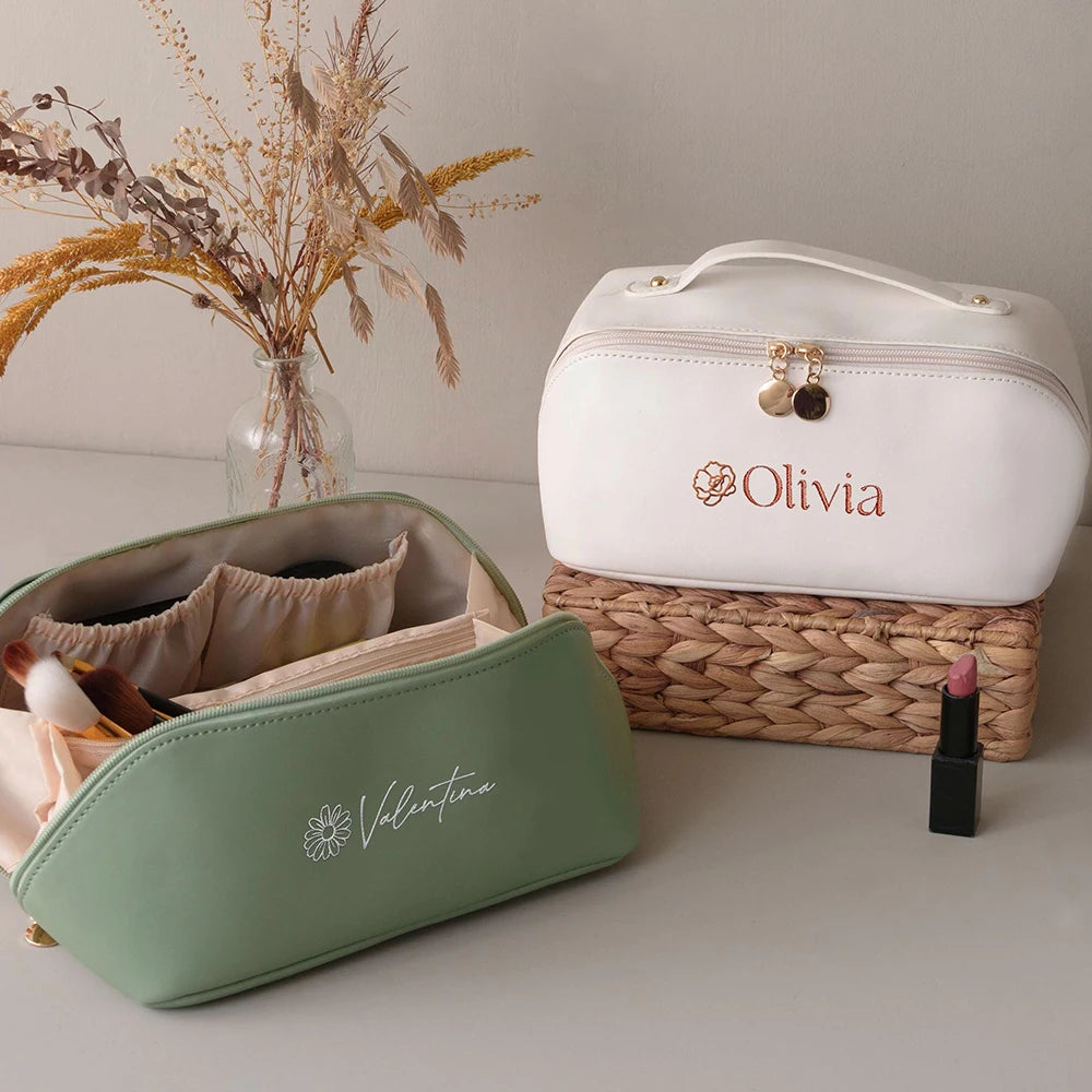 Large Capacity Vegan Leather Water-resistant Cosmetic Bag 3D Embroidery Bridal Shower Gift for Bridesmaids Fashionable Accessory