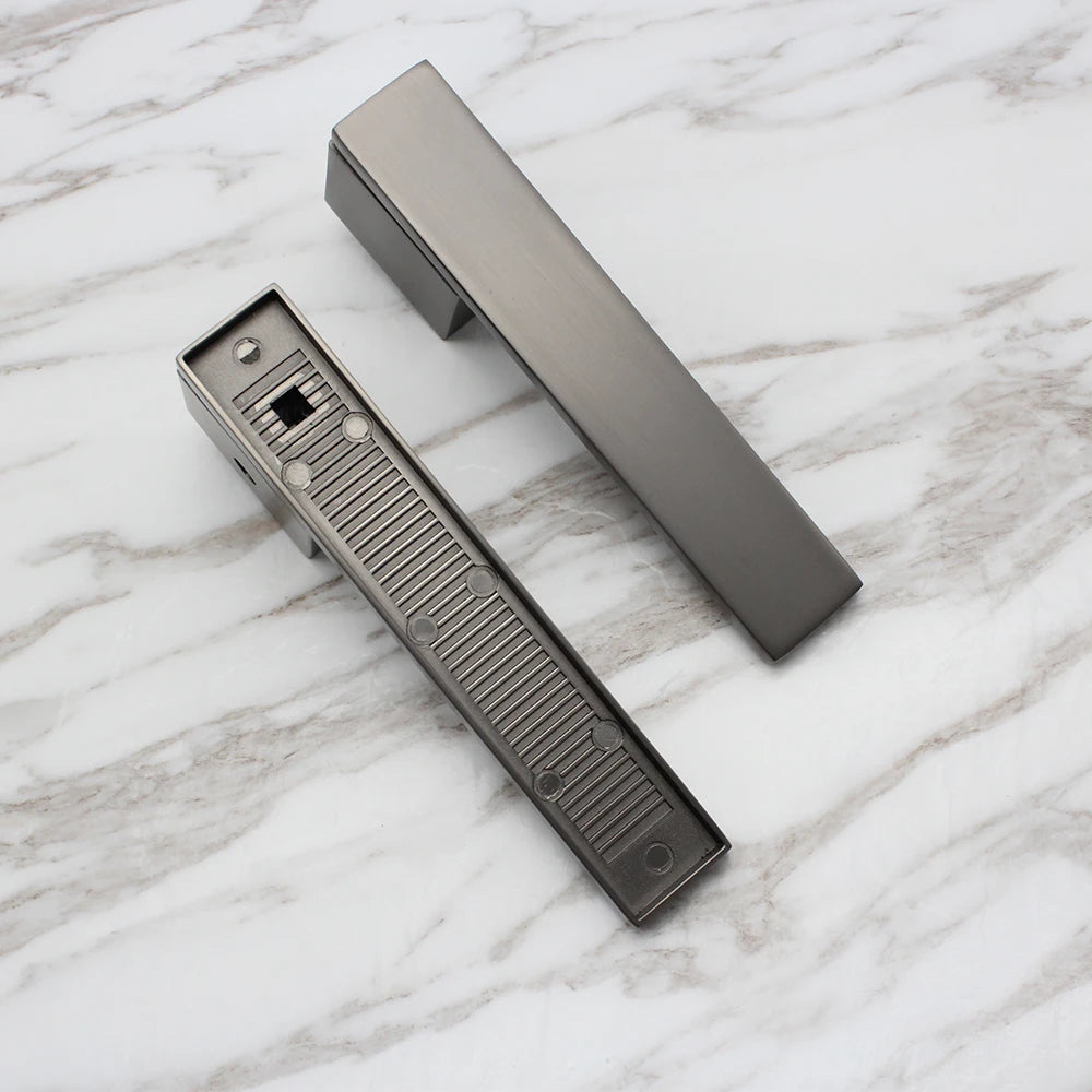 Italian Minimalist Bedroom Silent Split Lock Embedded Door Plank With Zinc Alloy Plate Magnetic Handle Door Lock