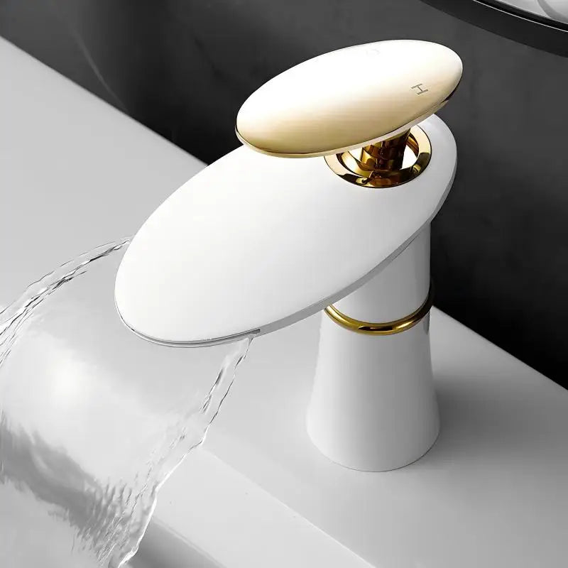 Modern Brass Chrome Finish Deck Mounted 1-Hole Single Handle Waterfall Spout Bathroom Sink Faucet with Ceramic Valve Core