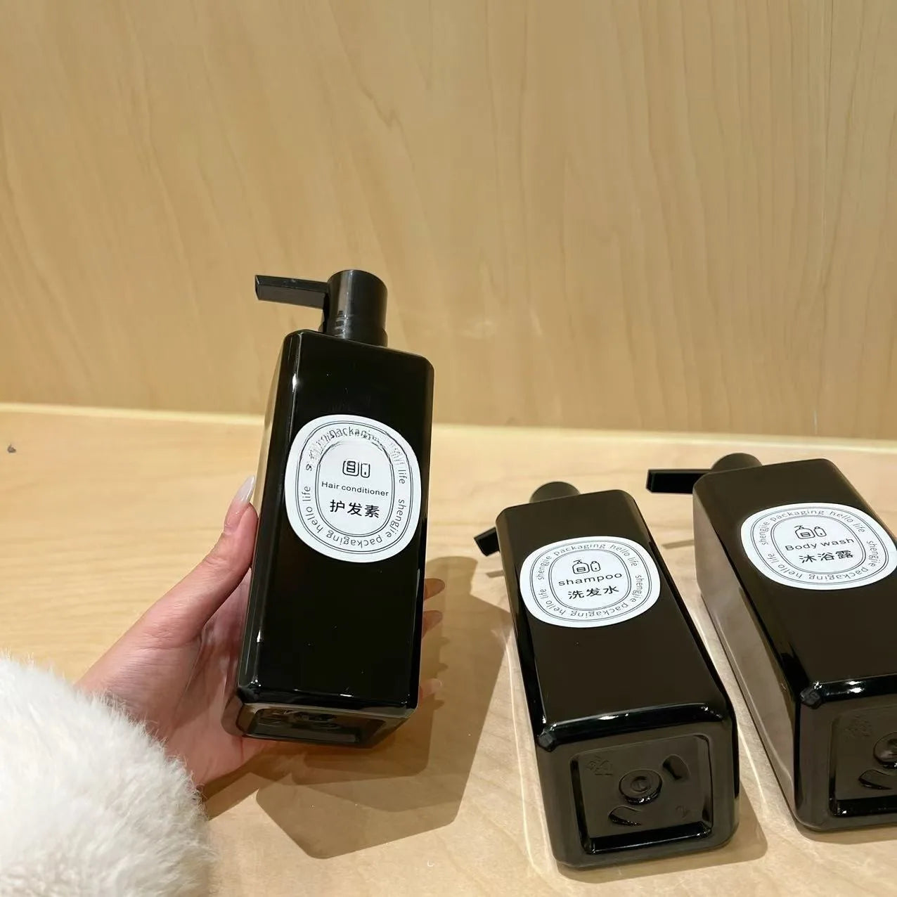Empty Black PET Plastic Square Shaped Bottle Shampoo Shower Gel Pump Bottle 500ml