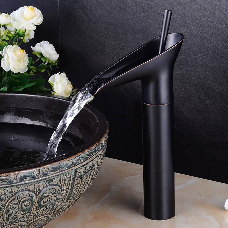 Hotel Brass Factory-direct Price Antique-style Black Single-handle Deck-mounted Faucet with Ceramic Valve Core