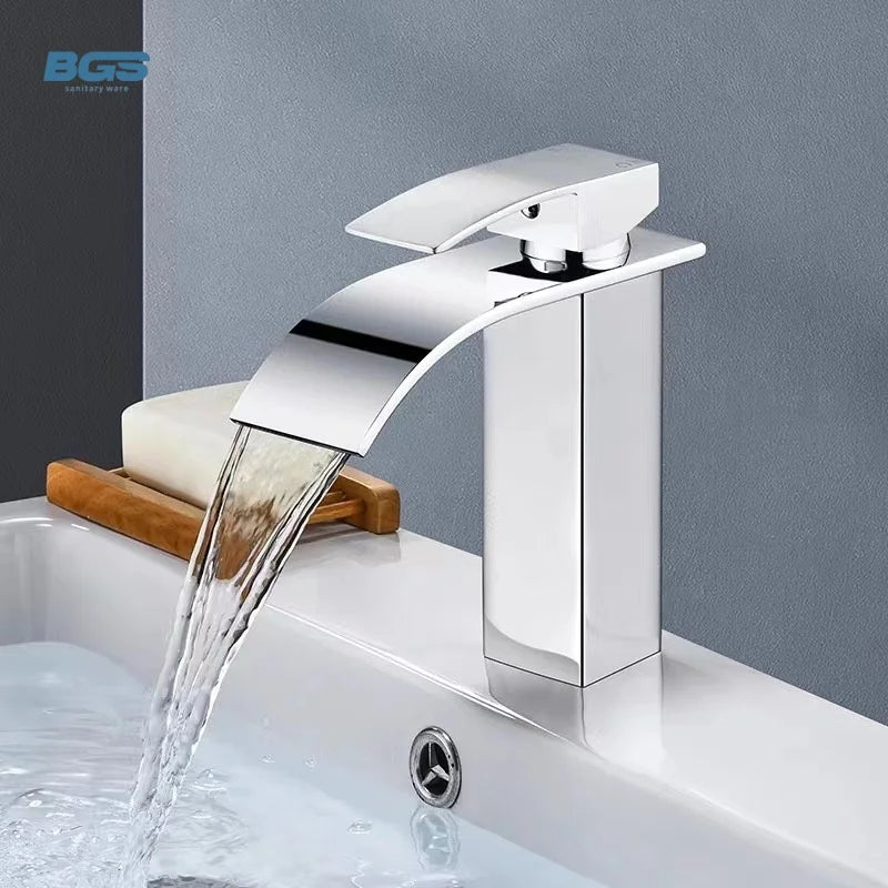 Modern Oval Electroplated Single Sink European Design Bathroom Suite Wall Mounted with Blue Waves Pattern Washbasin
