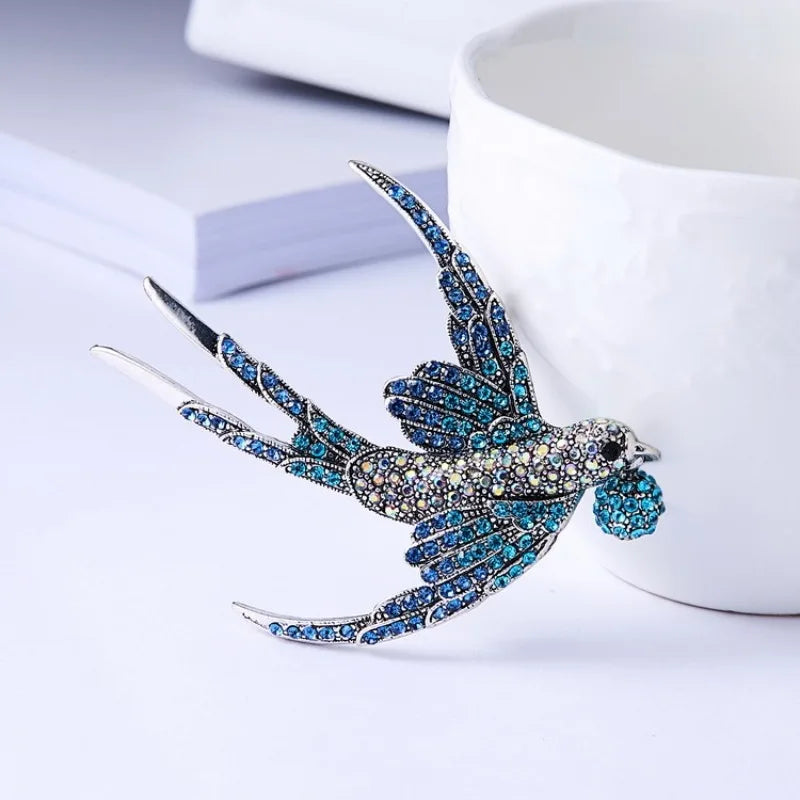 New Creative Bird Costume Accessory Swallow Rhinestone Enamel Brooch Alloy Party Brooches with Plating Technology for Engagement
