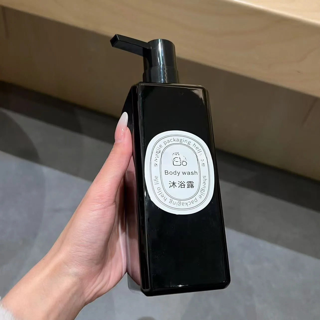 Empty Black PET Plastic Square Shaped Bottle Shampoo Shower Gel Pump Bottle 500ml