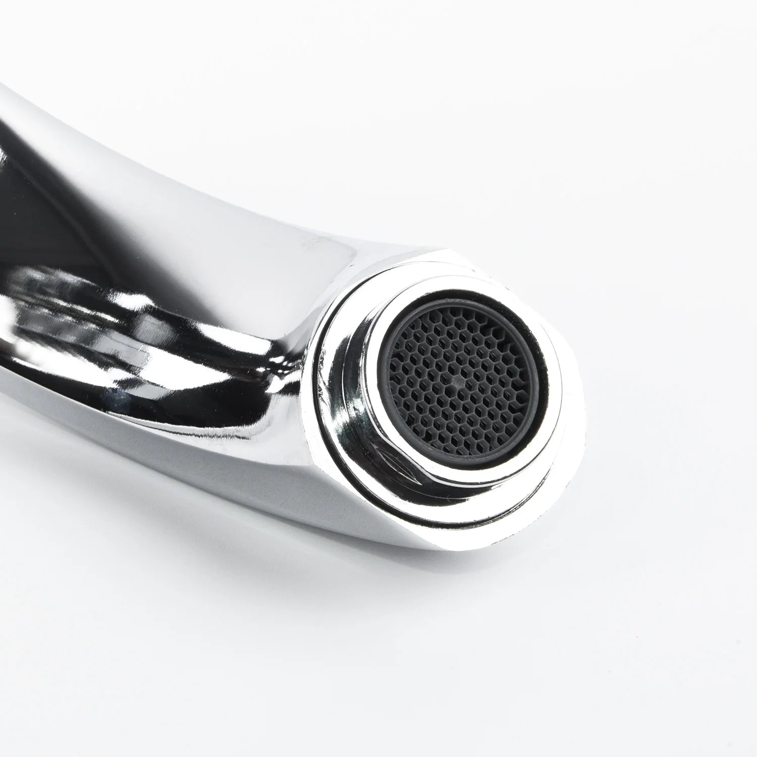 1 Chrome Plated Single Cooling Faucet, Single Hole Easy To Install, Suitable for Bathroom and Kitchen