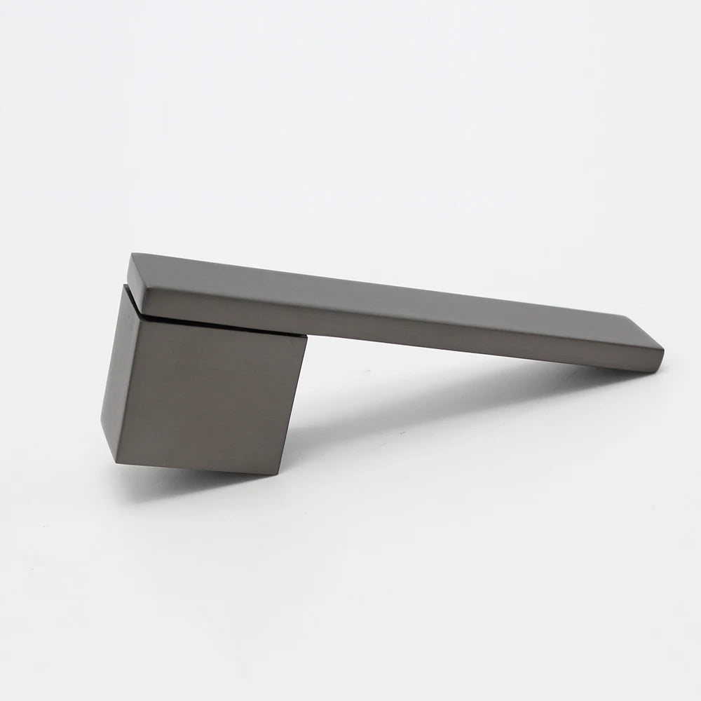 Italian Minimalist Bedroom Silent Split Lock Embedded Door Plank With Zinc Alloy Plate Magnetic Handle Door Lock
