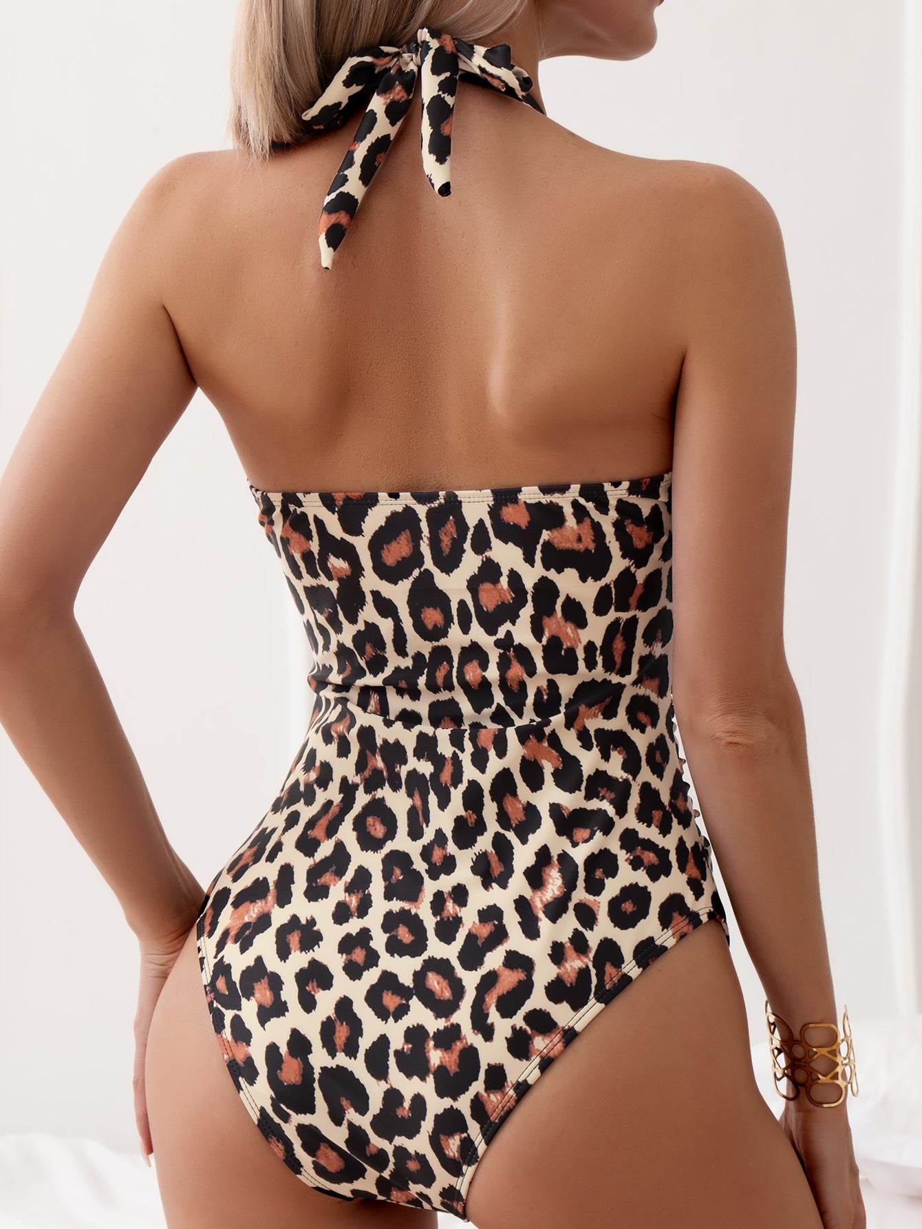 European and American Foreign trade one-piece swimsuit women's conservative slimming quick-drying Swimsuit Beach hot spring vacation lace strap swimsuit