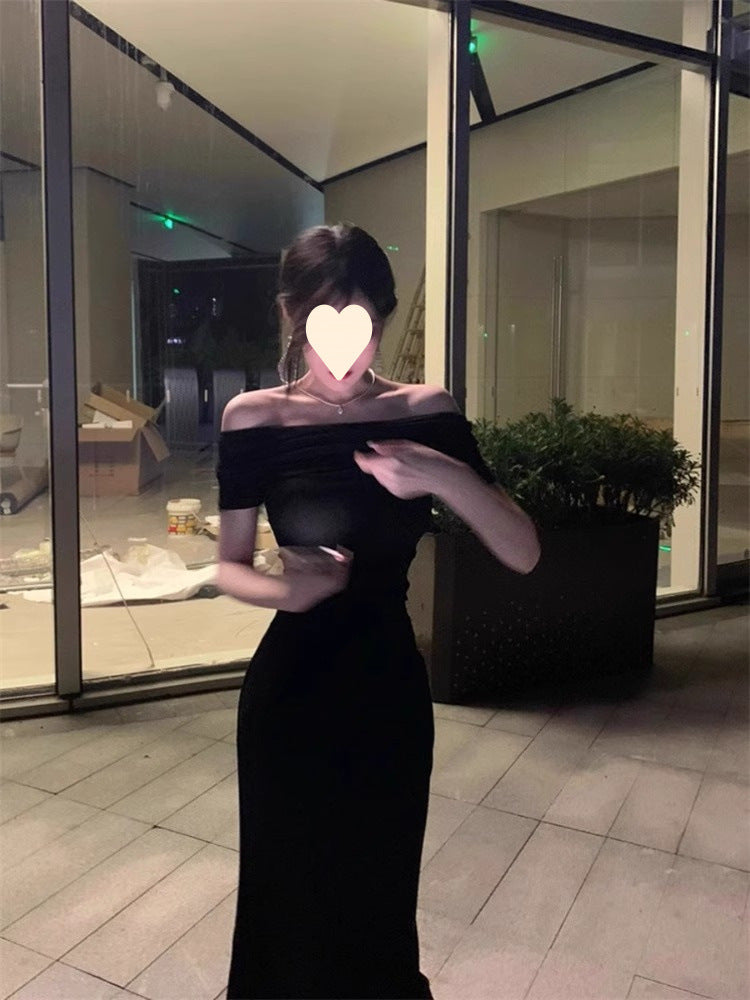 High-Cold Royal Sister Wear Black One-Line Collar Dress for Women with Summer Elegant, Slimming Look and Hip-Hugging Long Skirt