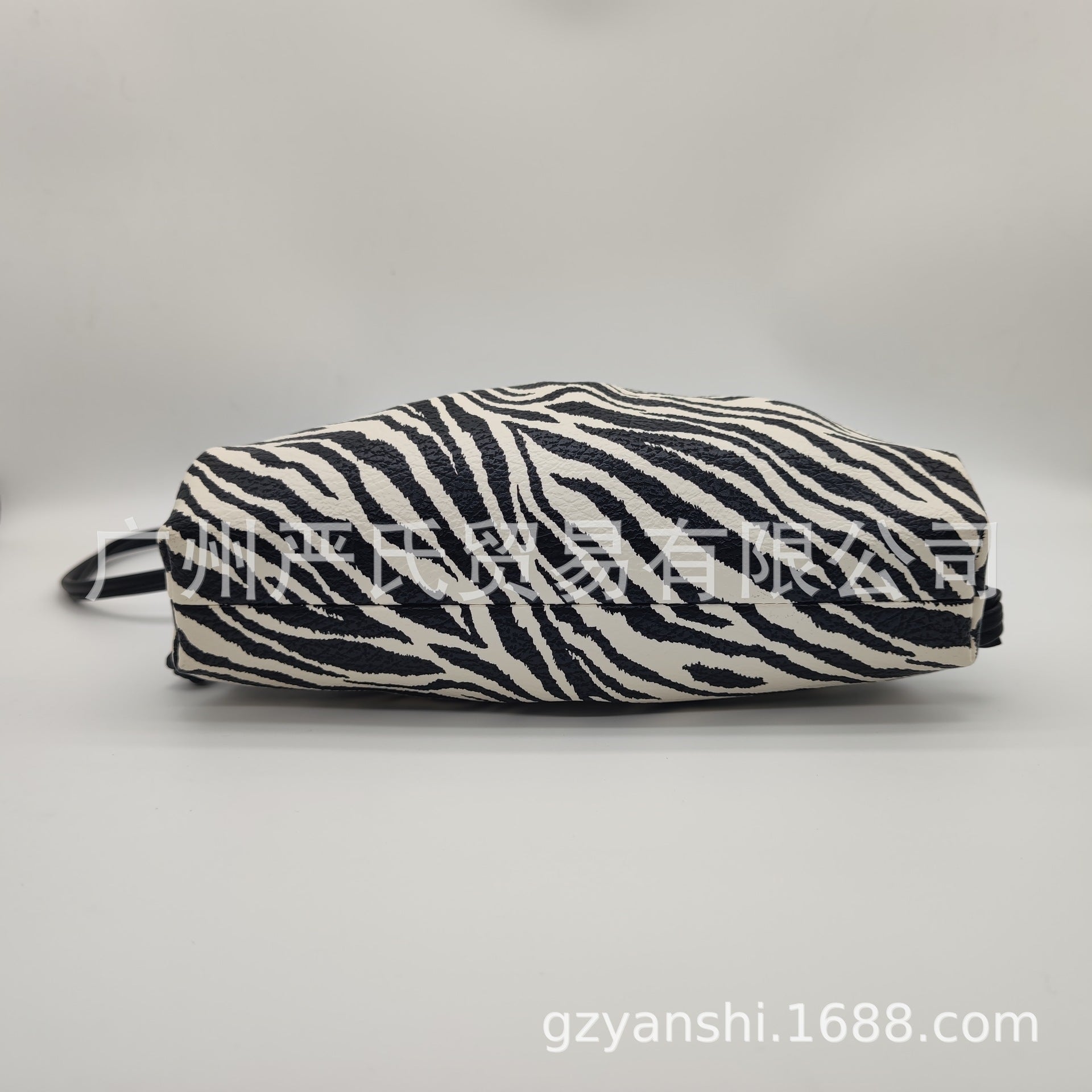 Zebra Pattern Cloud Bag Cross-border Women's Bag Pleated Dumpling Bag New Autumn and Winter Fashion Shoulder Crossbody Bag Hand-held Women's Bag