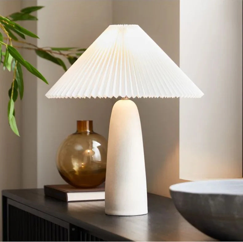 Nordic Design Romantic Atmosphere Pleated Ceramic Table Lamp LED E27 Minimalist Modern Light Fixture Bedroom Bedside Living Room