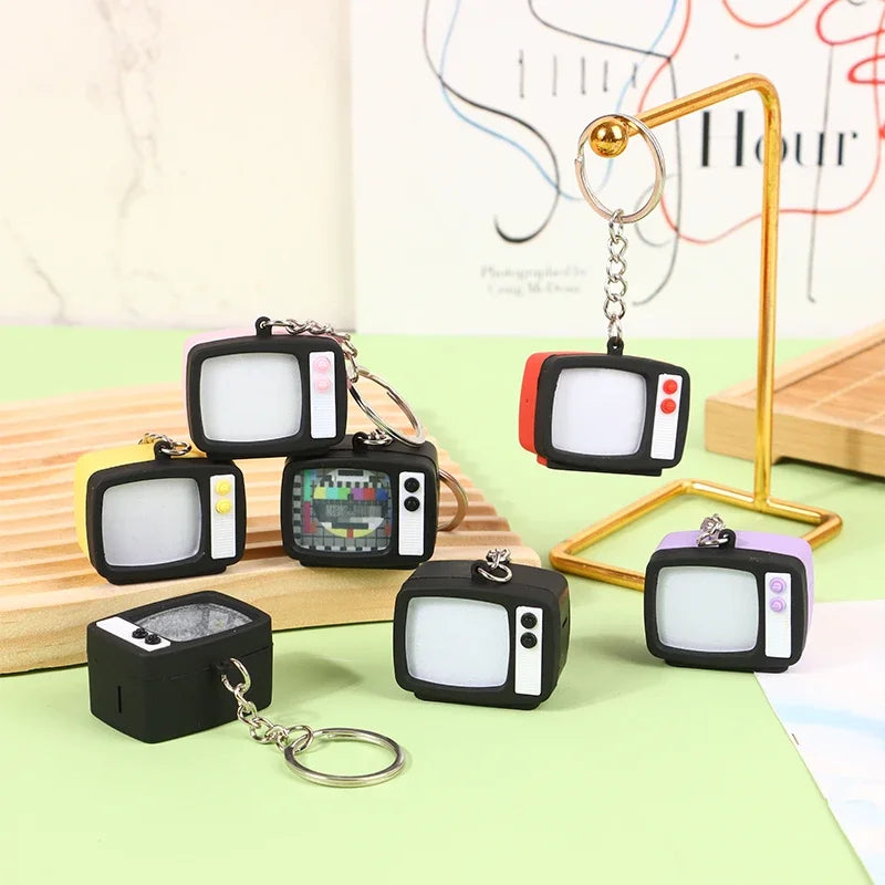 Creative Mini Retro Television Keychain Miniature Television Tv Model Toy Creative Children Toy Keychain Pendant