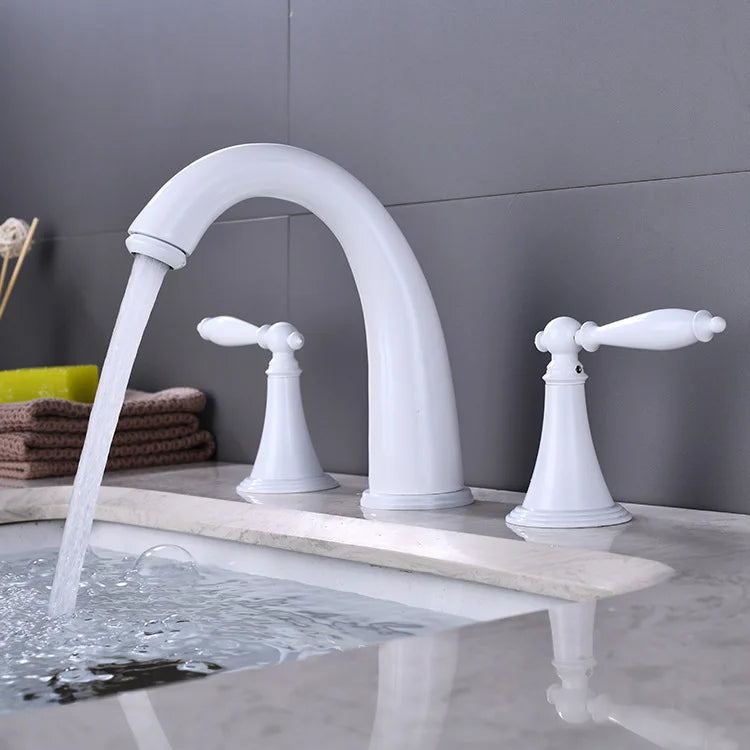 Basin Faucet 3 Holes Dual Control Bathroom Sink Faucet Deck Mounted Cold Hot Vintage Mixer Taps Bathtub Faucet