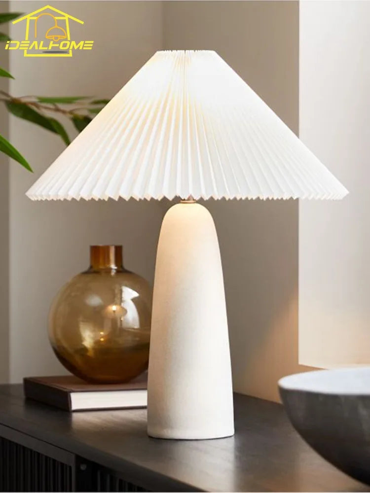 Nordic Design Romantic Atmosphere Pleated Ceramic Table Lamp LED E27 Minimalist Modern Light Fixture Bedroom Bedside Living Room