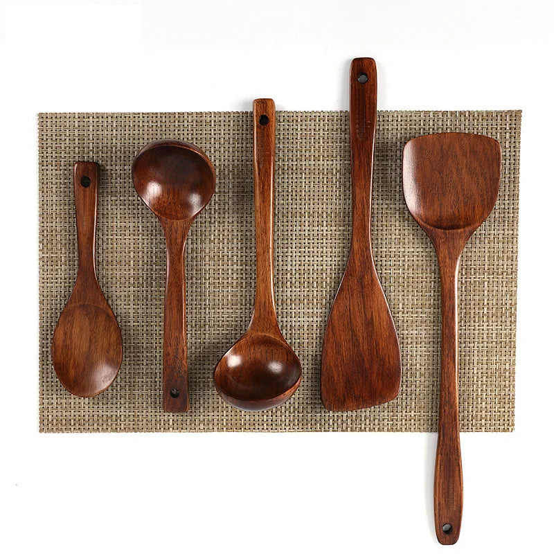 Kitchenware set: cooking spatula, pot spatula, wooden spatula, spoon, stir-frying spoon, pot spatula, soup spoon, kitchen tool
