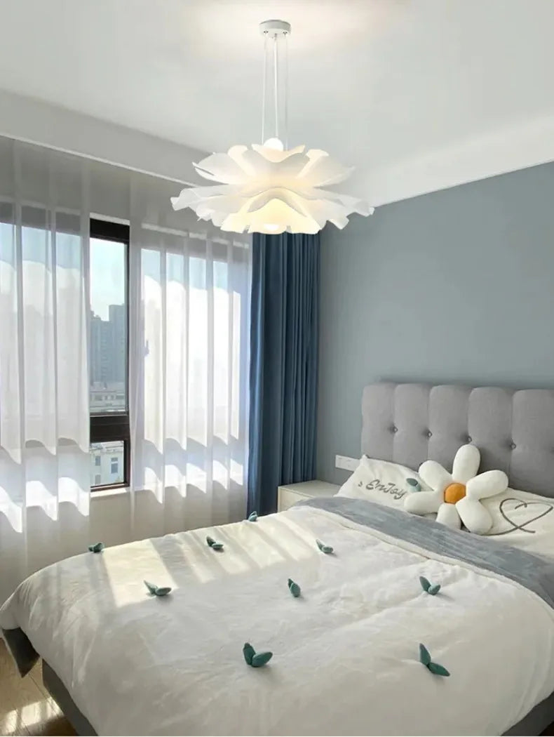 Postmodern Designer Pendant Light White Flower LED Hanging Lamp for Bedroom Restaurant Bar Store Lighting Indoor Petal Decor