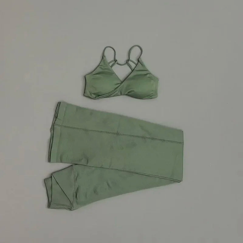 2Pcs Yoga Set Seamless Women Twist Front Sports Bra and Vision Flares Leggings Sets Scrunch Butt Cross Waist Gym Flare Pants Set
