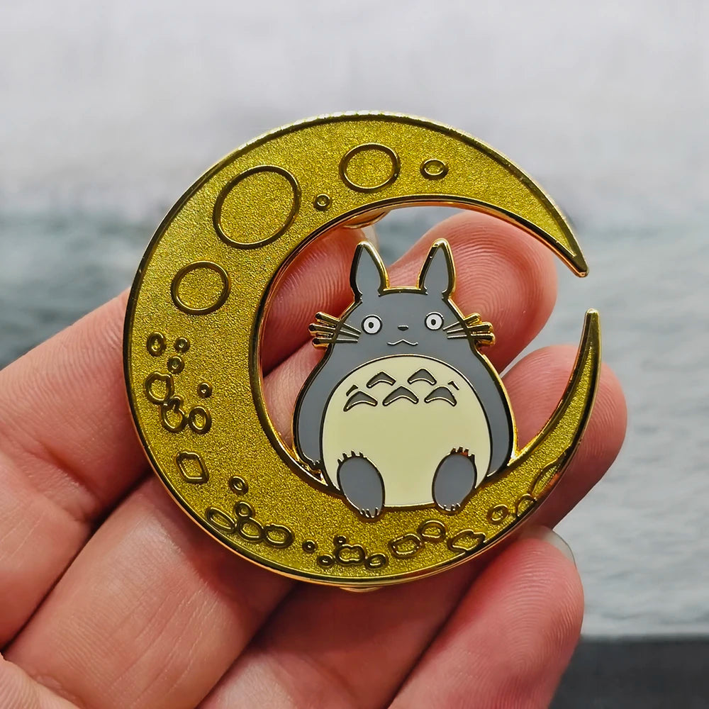 High-quality enamel brooch, cute moon cat brooch, suitable for backpacks, clothes, blog decorations, and holiday small gifts