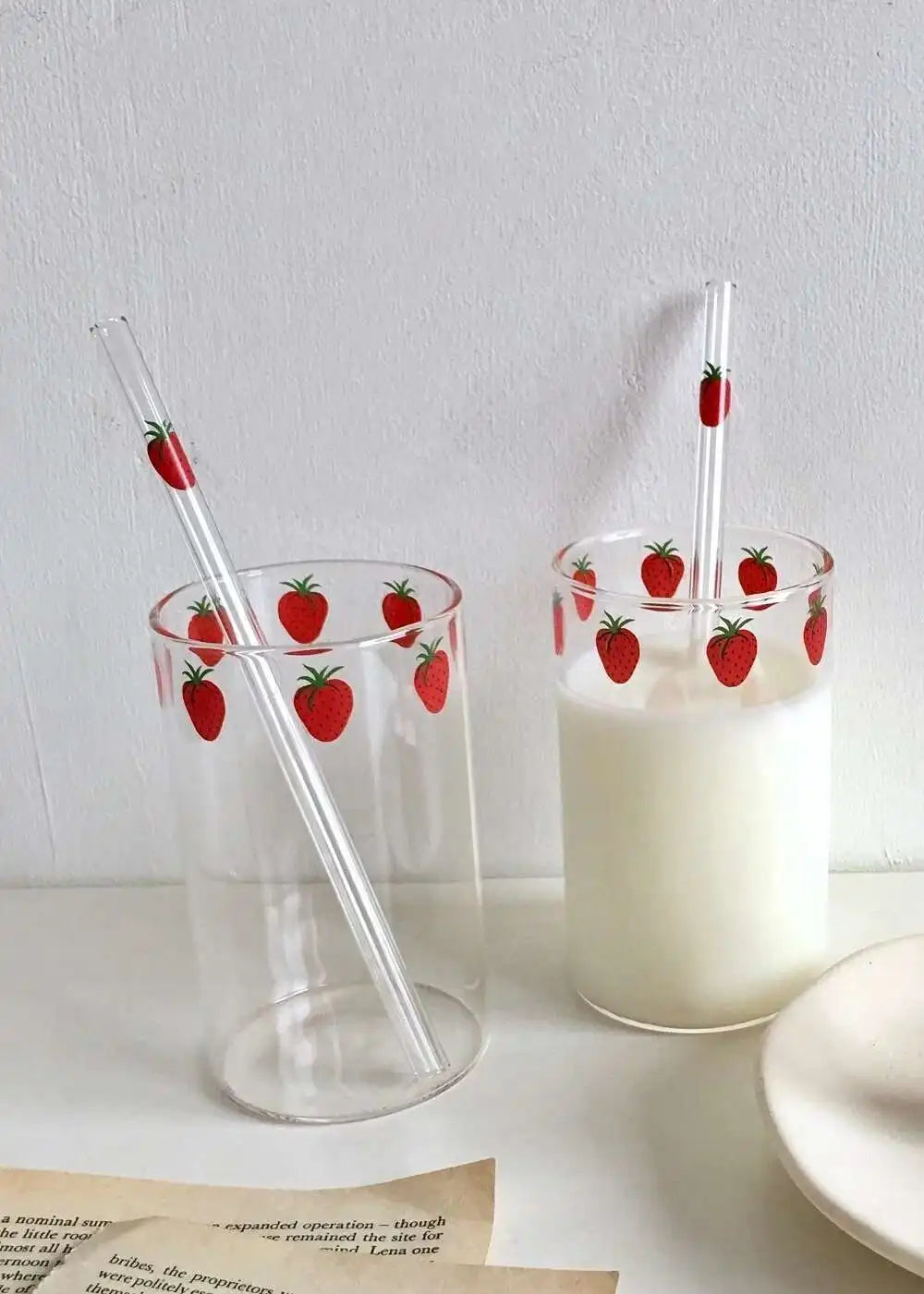 300ml 10oz High borosilicate Nana Cute Strawberry Water Milk Drinking Glasses Cup With Straw