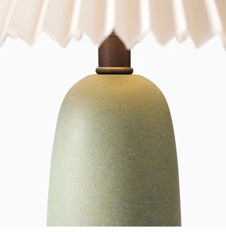 Nordic Design Romantic Atmosphere Pleated Ceramic Table Lamp LED E27 Minimalist Modern Light Fixture Bedroom Bedside Living Room