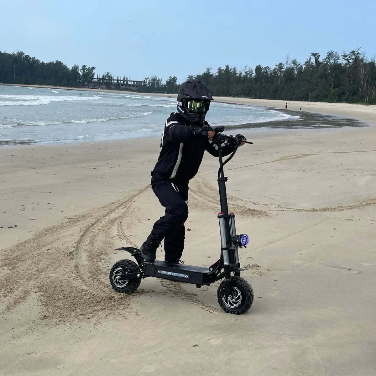 E5B High Speed Electric Scooter 3000W×2 Dual Motor 60V 35Ah Lithium Battery 150KG Load Color LCD Dual Drive Mode