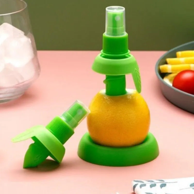 1PC Kitchen Gadgets Lemon Sprayer Fruit Juice Citrus Spray Orange Juice Squeeze Fruit Squeezer Kitchen Cooking Tools New