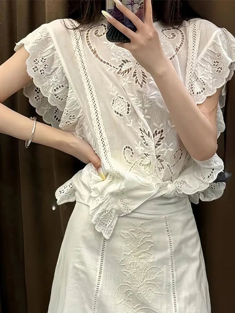 Fashion Openwork Embroidery Solid Women's Top Sleeveless Waist Cinching Tops Chic 2026 Summer New High Street Wear Lady Clothing