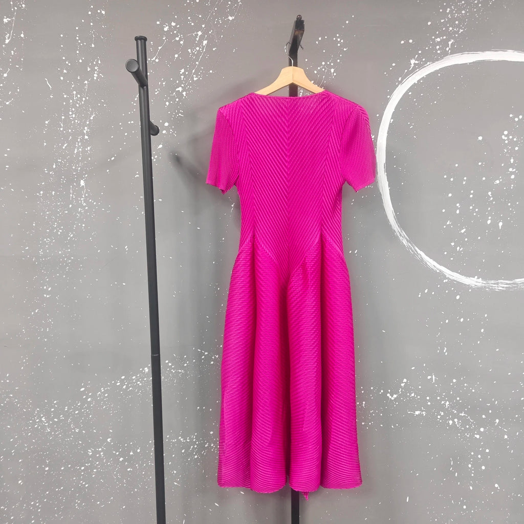 LANMREM High End Purple Pleated Women's Dress 2025 New Round Neck Short Sleeved Spliced Design Ball Gown Summer Dresses 2DB3489