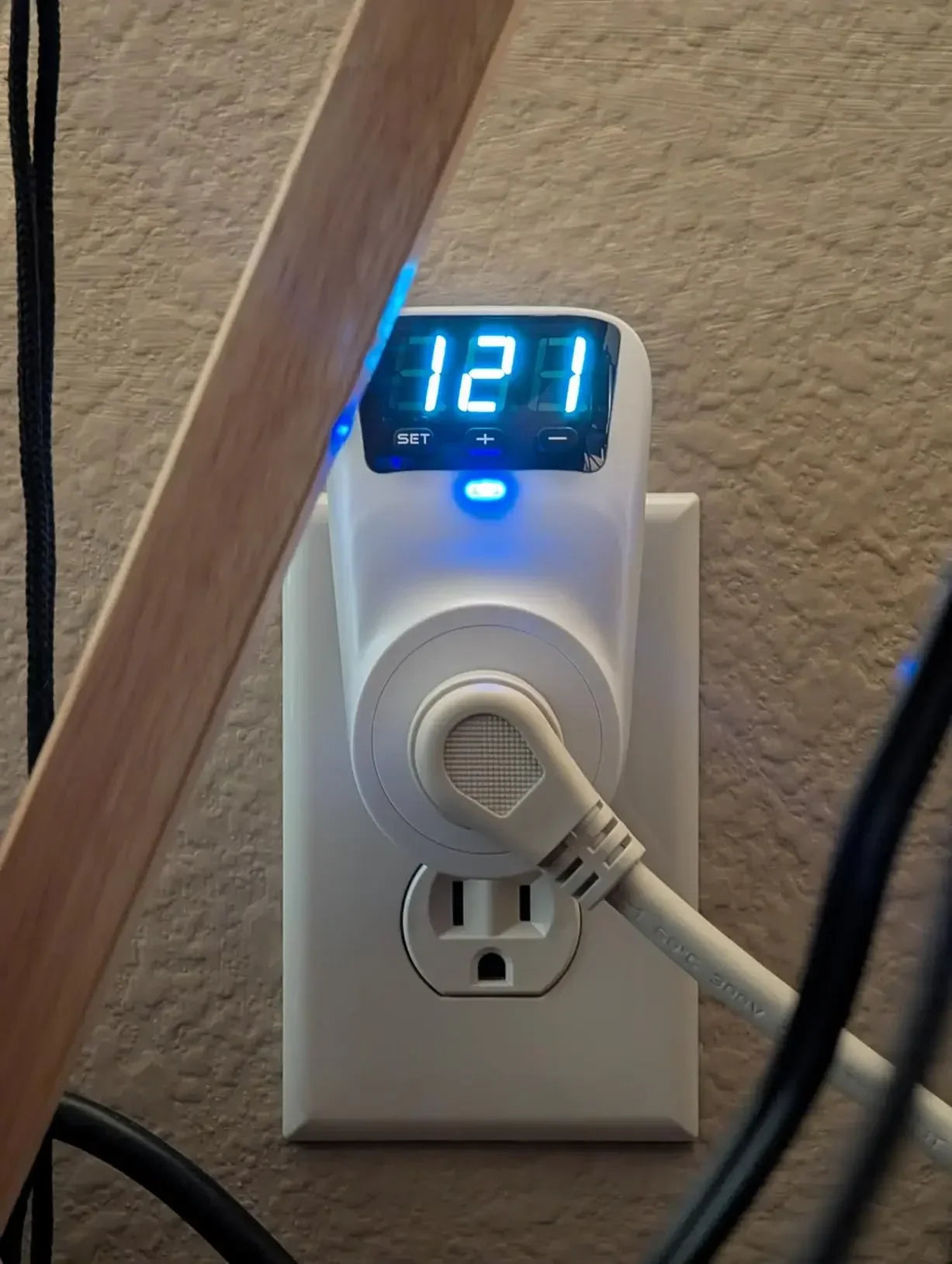 GEYA EU Socket with Voltage Protection Socket Plug AC230V 16A Adjustable Power Surge Protector Automatic Voltage Protector
