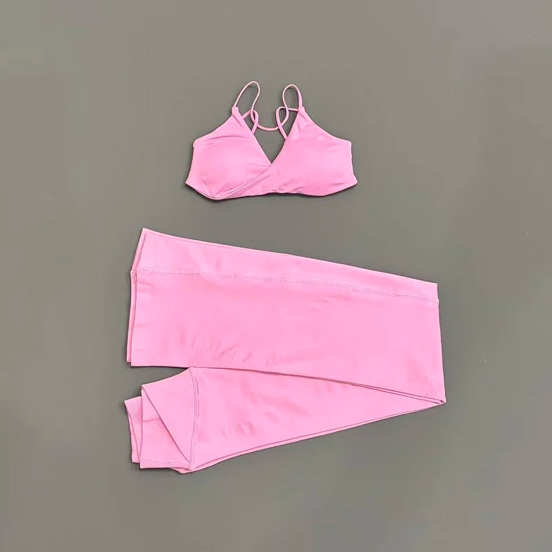 2Pcs Women Sports Yoga Set Halter Neck Sports Bra Flare Leggings Seamless Hip Lifting Quick Dry Gym Fitness Workout Activewear