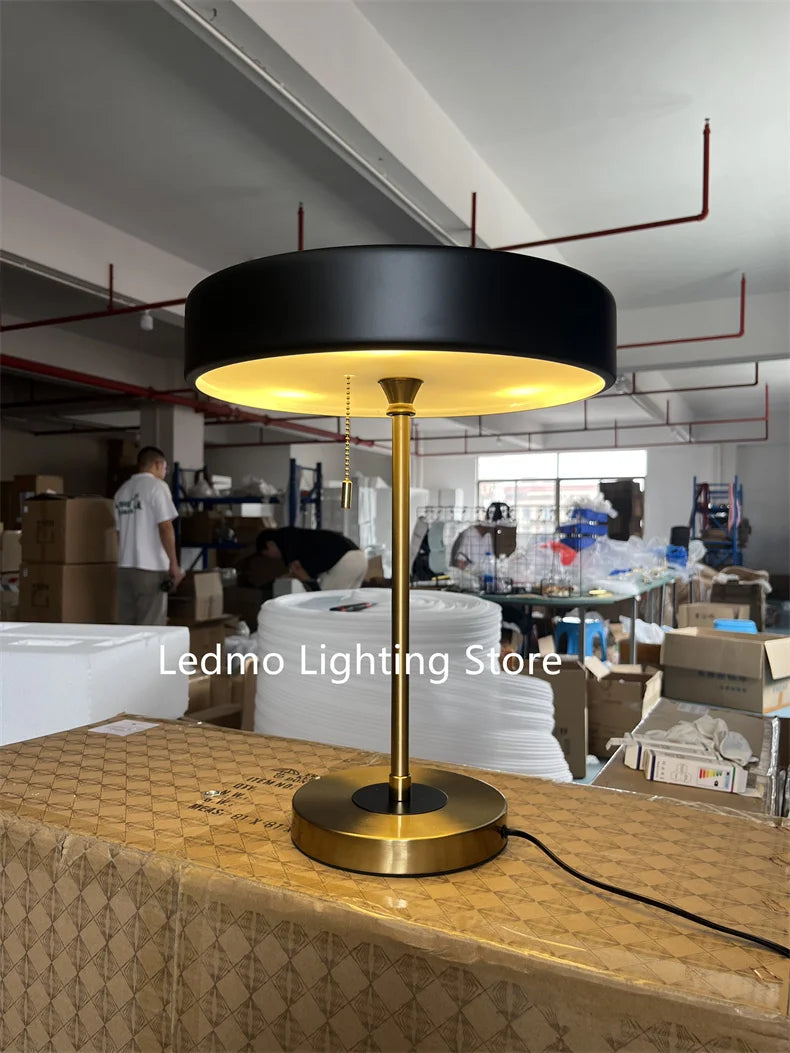 Nordic Novelty Table Lamp Modern Luxury Desk Light with E27 Bulb for Bedroom Bedside