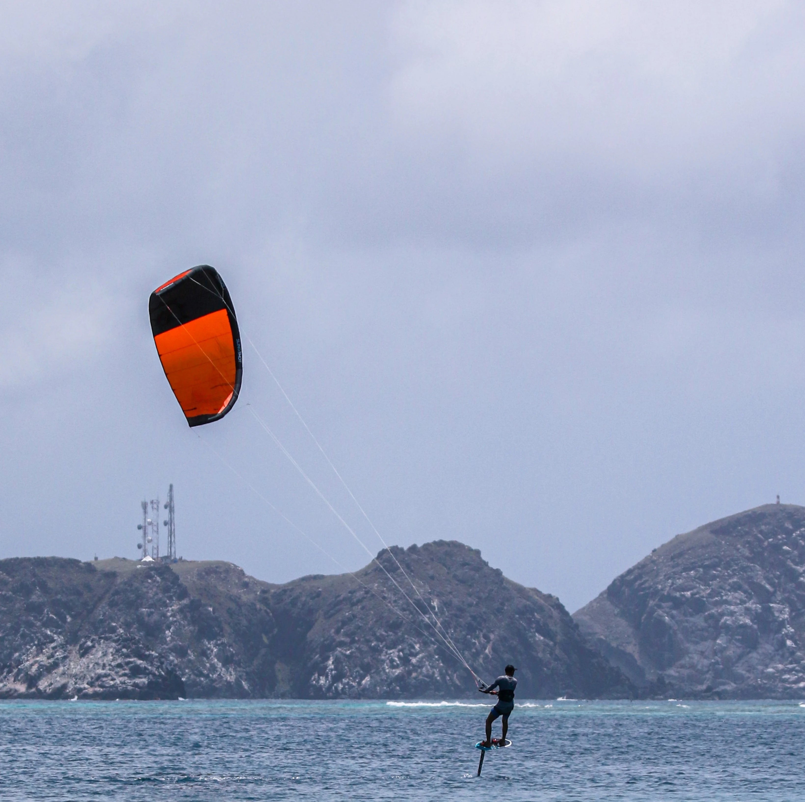 SP1606 FREE FLIGHT Salesdeal New Outdoor Watersports Surfing Kites 10m-14m Kite for Kiteboarding and Kitesurfing