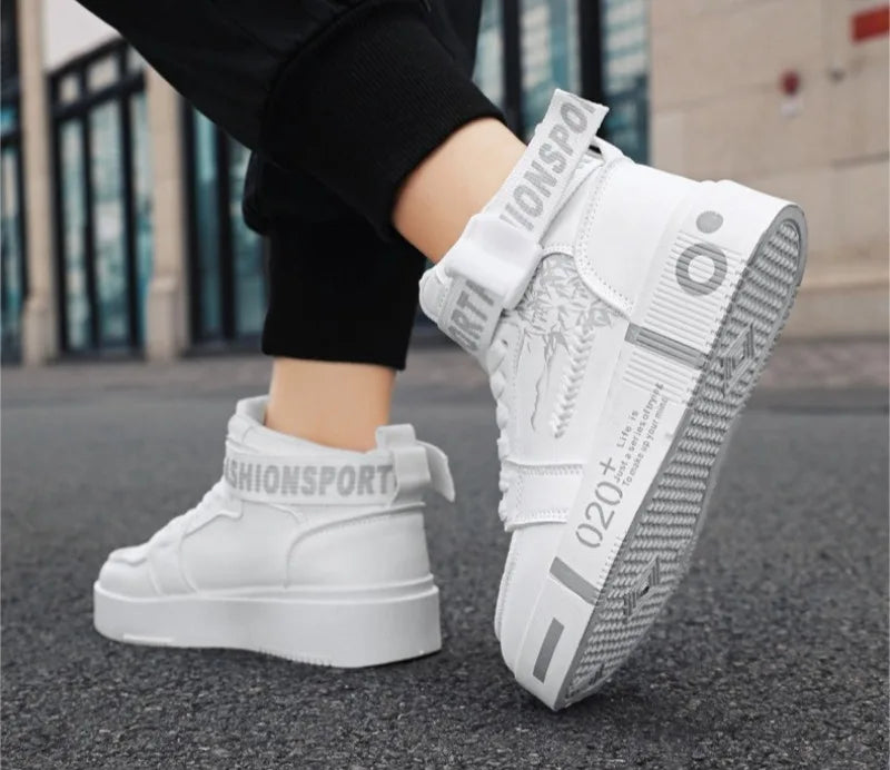 2026Men High Top Boots Platform Vulcanized Sneakers Lace Up Soft Sole Men Casual Walking Shoes Ankle Boots Tenis Masculino 39-45