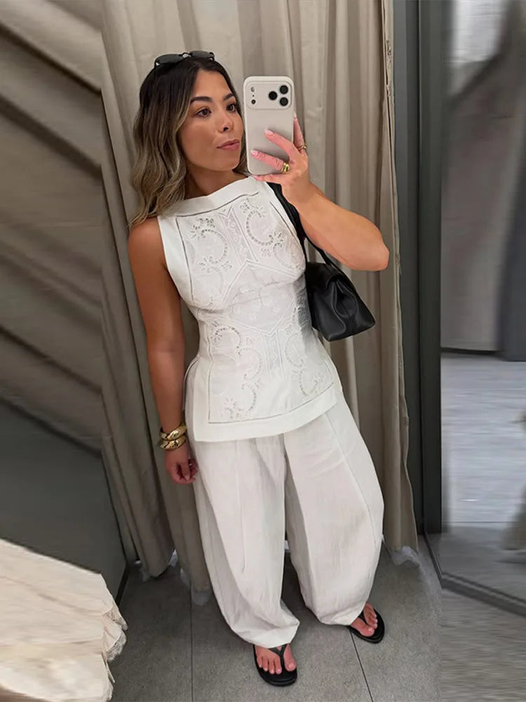 Fashion Openwork Embroidery Solid Women's Top Sleeveless Waist Cinching Tops Chic 2026 Summer New High Street Wear Lady Clothing
