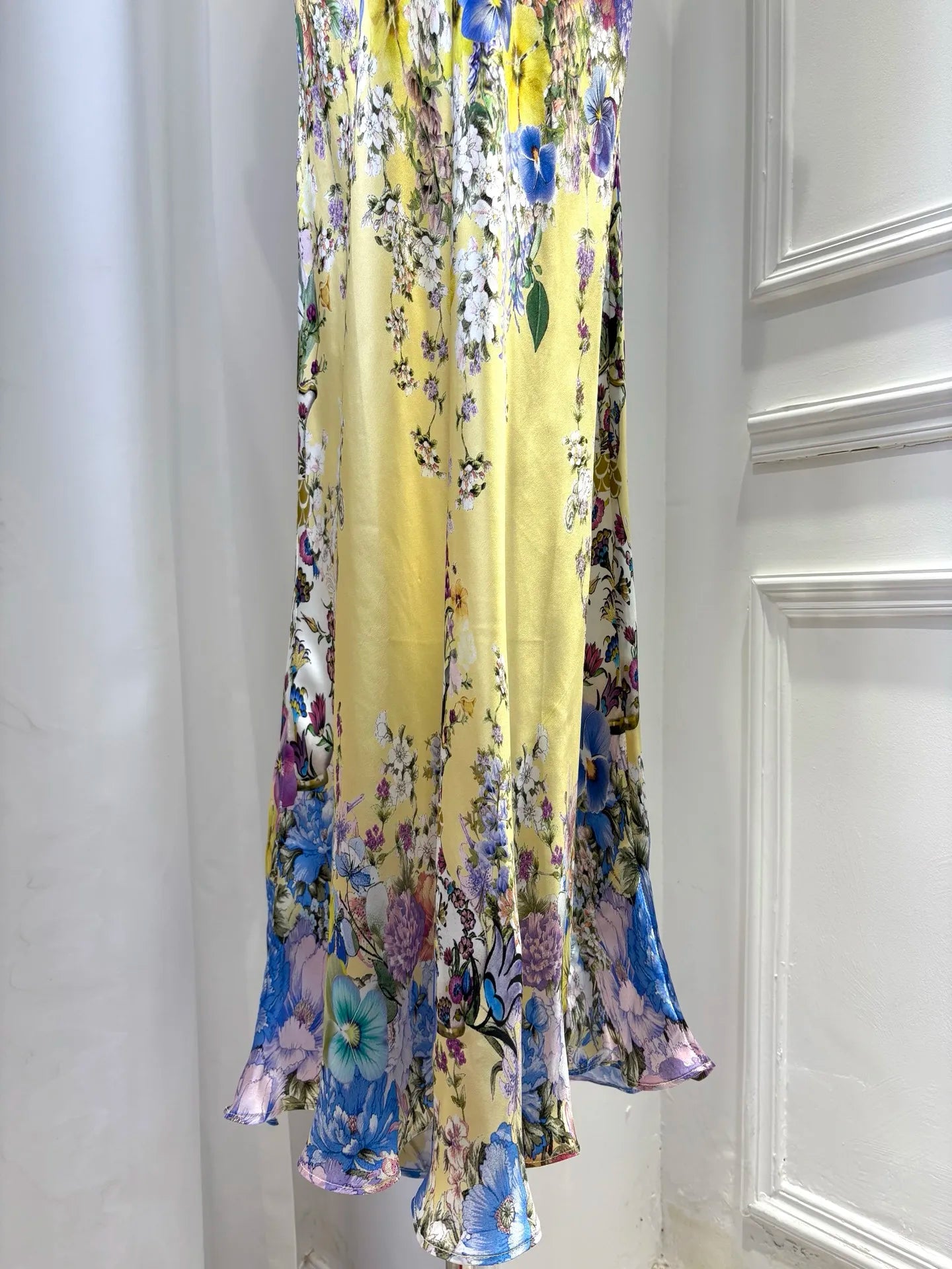 100% Silk Women Floral Print Sling Robe V-Neck Sleeveless High Waist Elegant Slim Yellow Maxi Dress