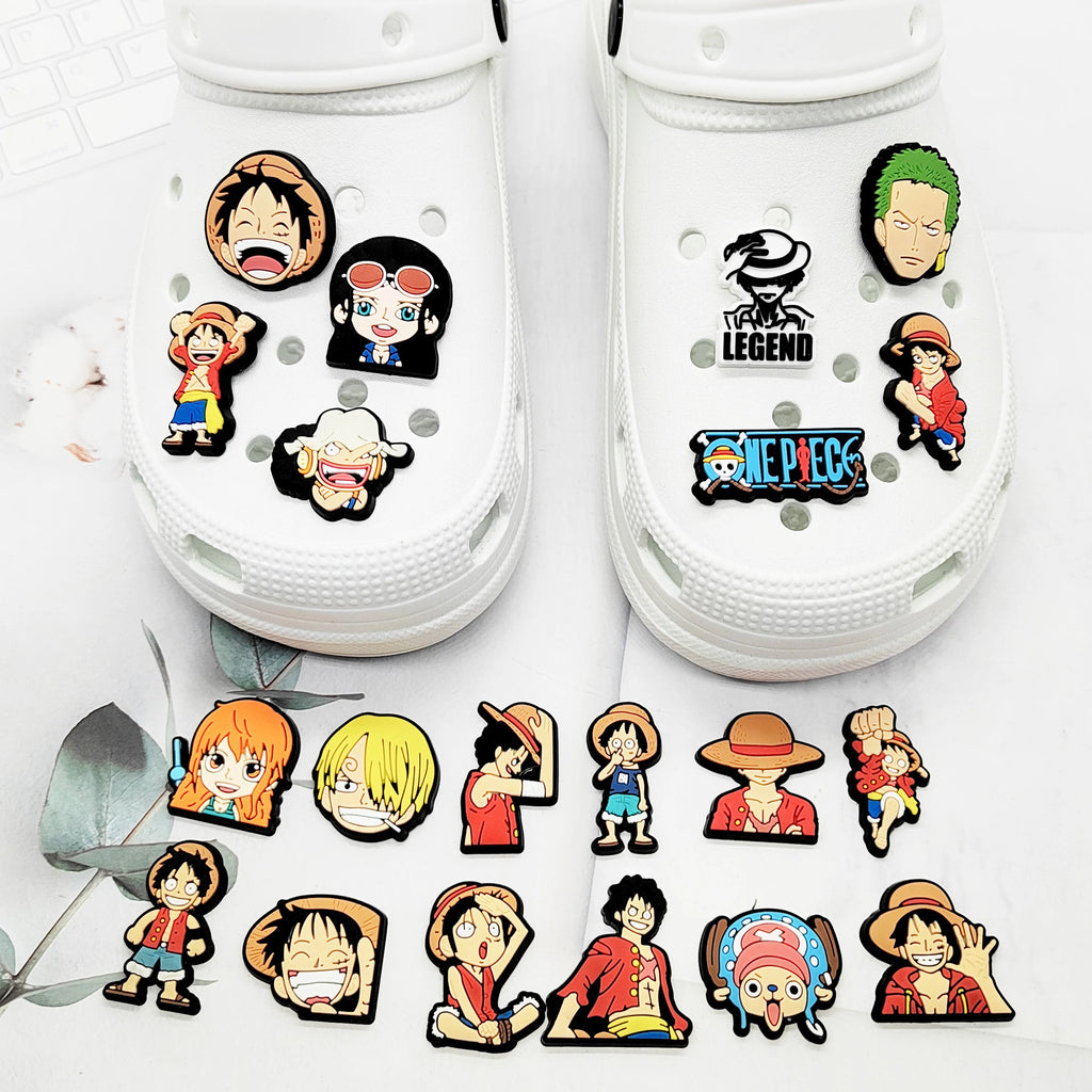 Hot Toys Cartoon Shoe Charms Japanese Anime Clogs Sandals Decoration Garden Shoes Accessories Charms Buckle for Friends Gifts