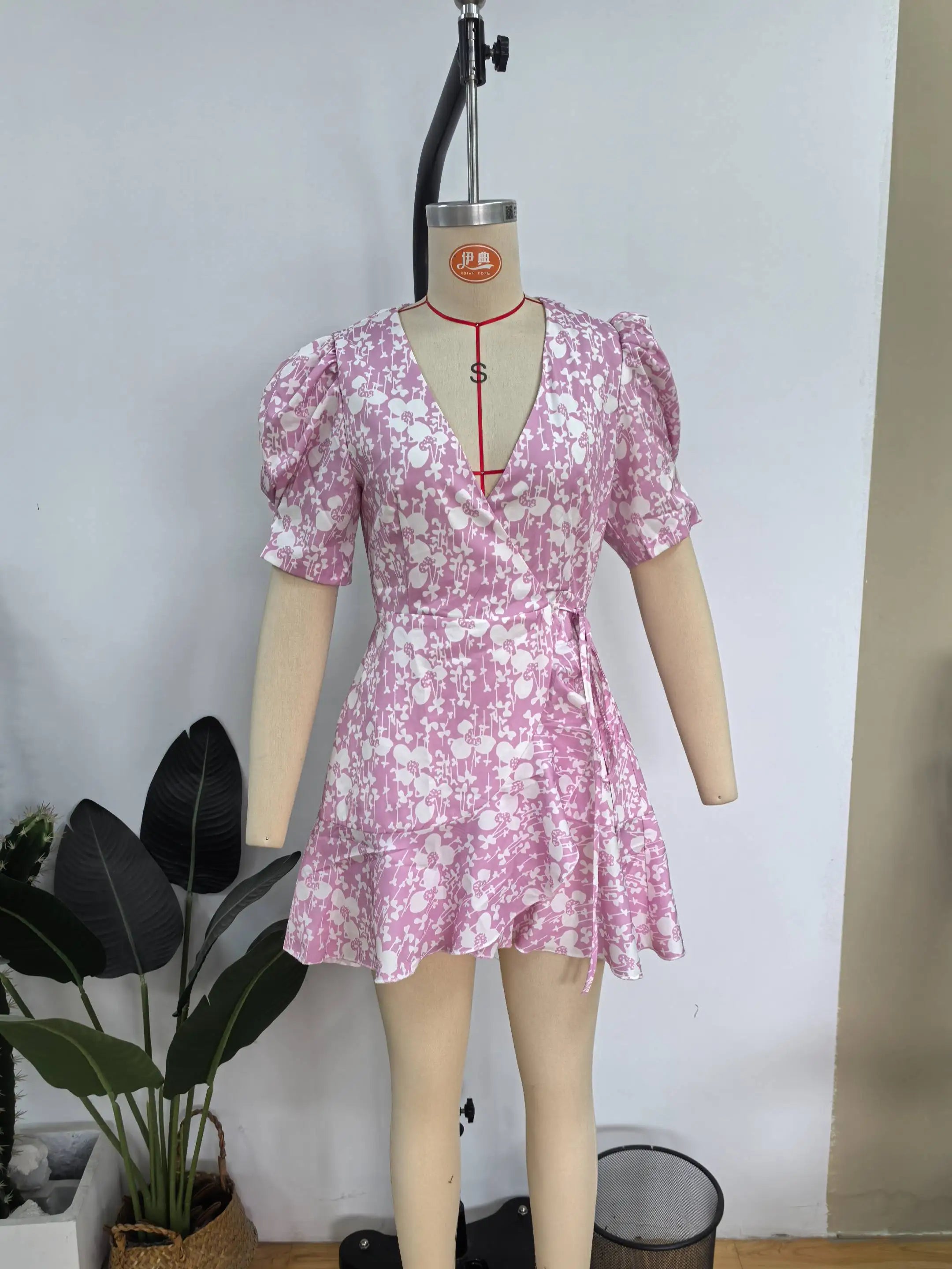 Fashion Women V Neck Printed Short Dress Puff Sleeve Waist-cinching Lace Up Mini Dresses Lady Chic Daily Street Gown 2026 Summer