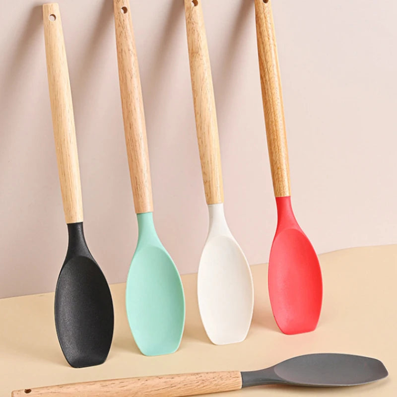 1Pc Silicone Spatula Scoop With Wooden Handle Salad Agitator Pot Scoop Home Cooking Utensils Kitchen Gadgets