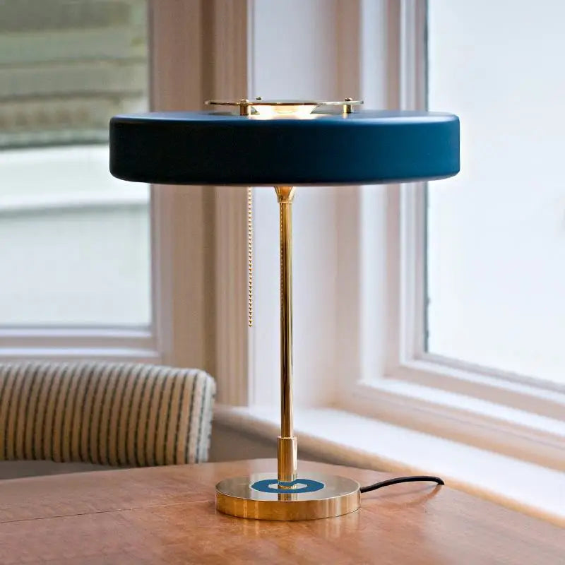 Nordic Novelty Table Lamp Modern Luxury Desk Light with E27 Bulb for Bedroom Bedside