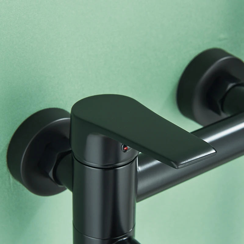 Bathroom Bathtub Faucet Wall Mounted Brushed Gold Rotatable Bathtub Shower Set Bidet Bathtub Mixer Tap With Hand Shower