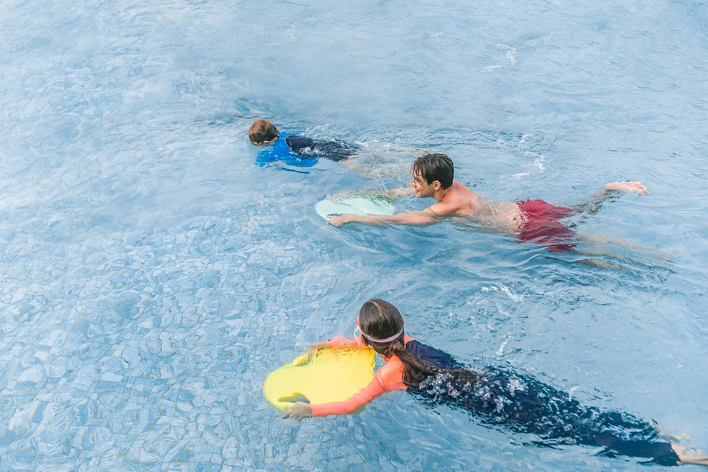 Asiwo Mako Electric Swimming Kickboard For Snorkeling Swimming Board For Adults Battery Powered For Kids For Pool