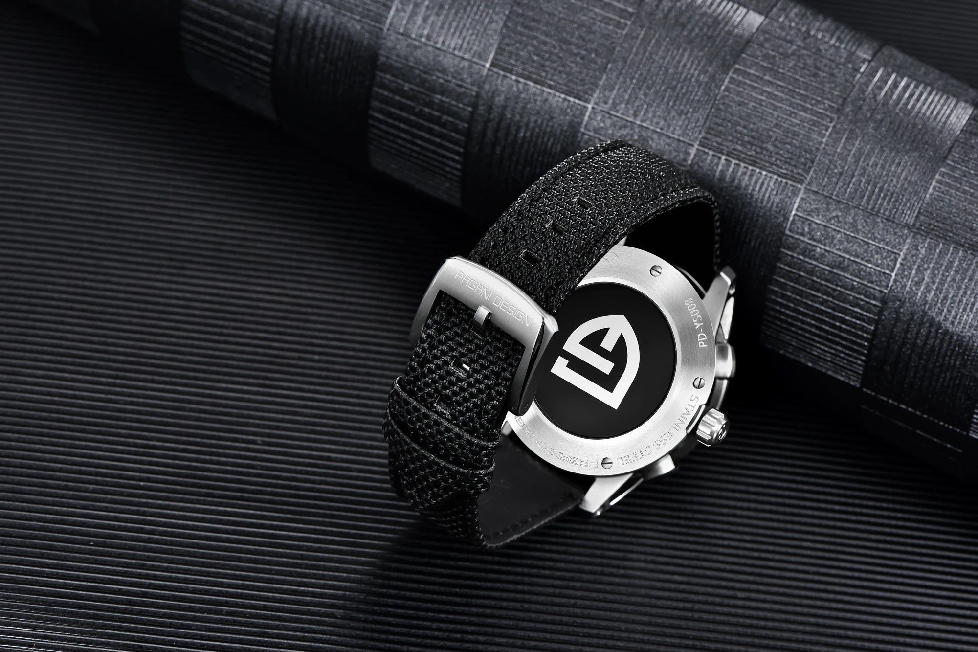 PAGANI DESIGN Men Quartz Watch Modern Light Simple Fashion Pioneer Stainless Steel Tachymeter Waterproof Calendar Luminous Watch