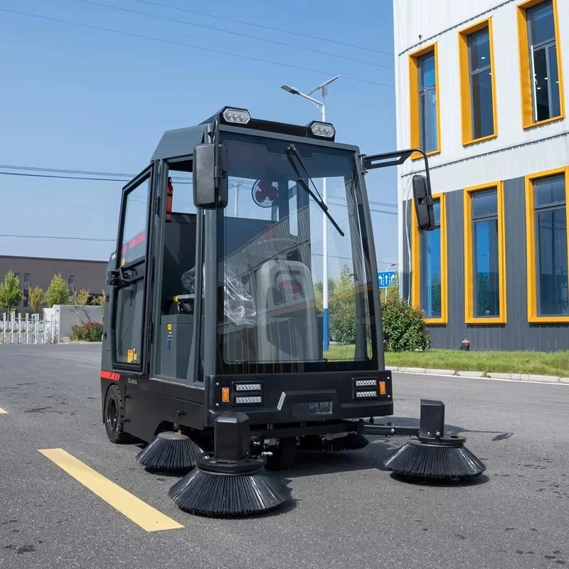 Floor Sweeper Cleaning Machine Industrial Ride-on Street Sweeper Car
