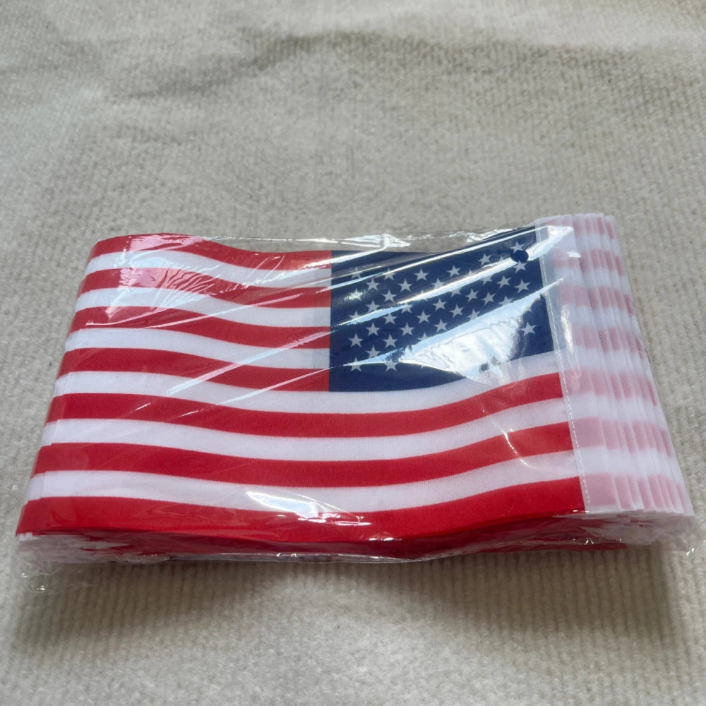 America hand-held flags21*14cm American National Flag USA Flying Flag The United States of America Banner Hand flags with Plasti