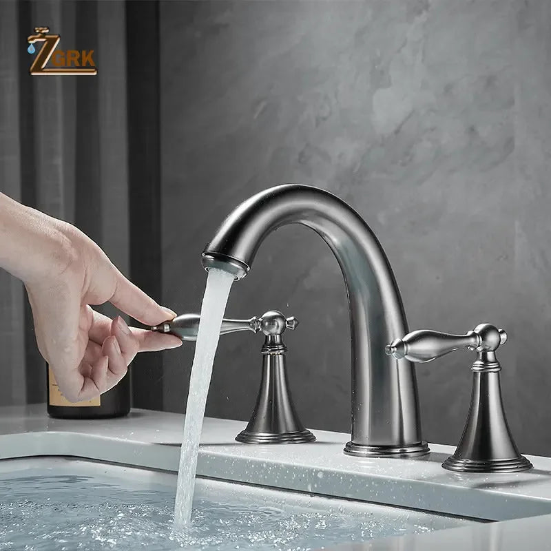 Basin Faucet 3 Holes Dual Control Bathroom Sink Faucet Deck Mounted Cold Hot Vintage Mixer Taps Bathtub Faucet