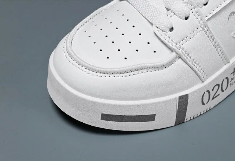 2026Men High Top Boots Platform Vulcanized Sneakers Lace Up Soft Sole Men Casual Walking Shoes Ankle Boots Tenis Masculino 39-45