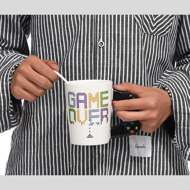 400ml Creative Game Handle Ceramic Cup Tea Mug Coffee Cup Creative Personalized American Cups Fashion Birthday Gift