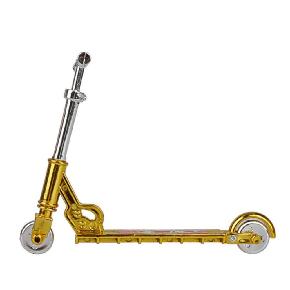 Quality Educational Toys Fingerboard Children's Finger Bike Two Wheel Scooter Mini Finger Scooter Mini Scooter Finger Scooter