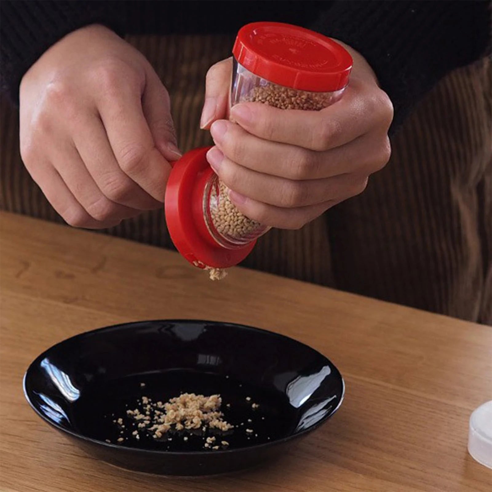 Plastic Container Sesame Seed Grinder Manual Sesame Mill Flaxseed Grinder for Rice Salads Noodles Home Kitchen Gadgets