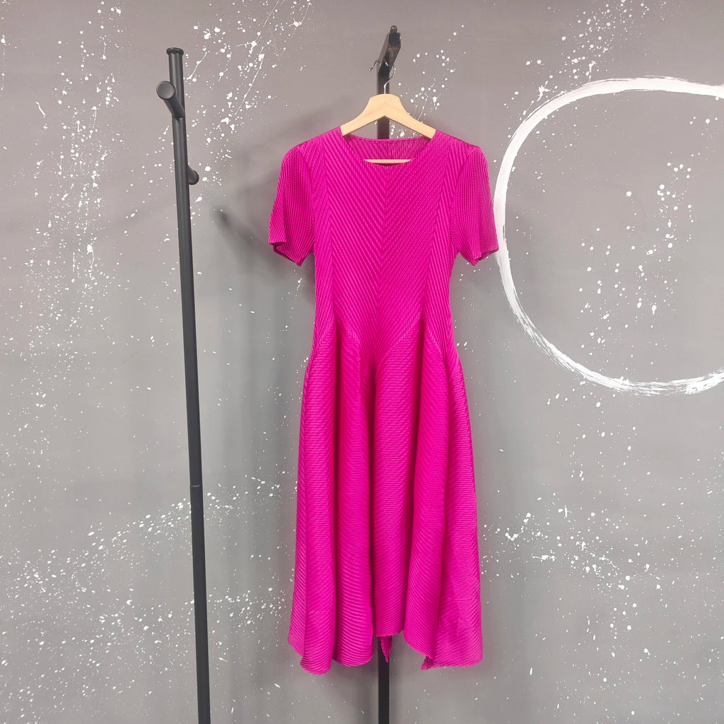 LANMREM High End Purple Pleated Women's Dress 2025 New Round Neck Short Sleeved Spliced Design Ball Gown Summer Dresses 2DB3489