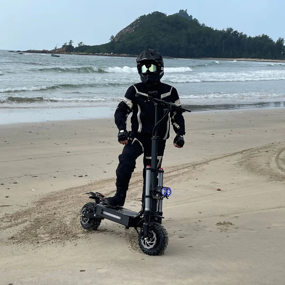E5B High Speed Electric Scooter 3000W×2 Dual Motor 60V 35Ah Lithium Battery 150KG Load Color LCD Dual Drive Mode